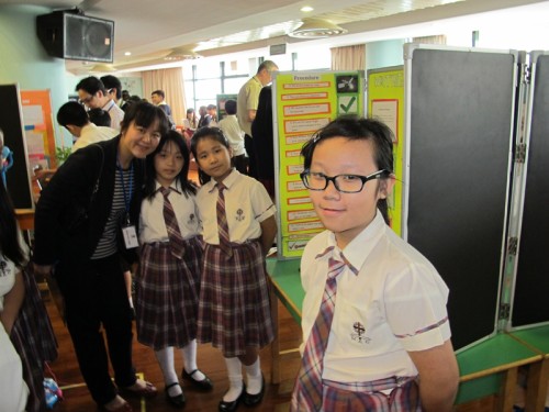 Students are delighted to meet Vivien, a good friend of Harold