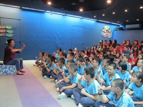 Visita à uma aula dos estudantes do 5.º ano da escola primária